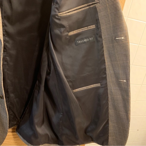 Jos. A. Bank Travelers Collection Tailored Fit Wool Brown Blazer Sport Coat 46L - Picture 8 of 10